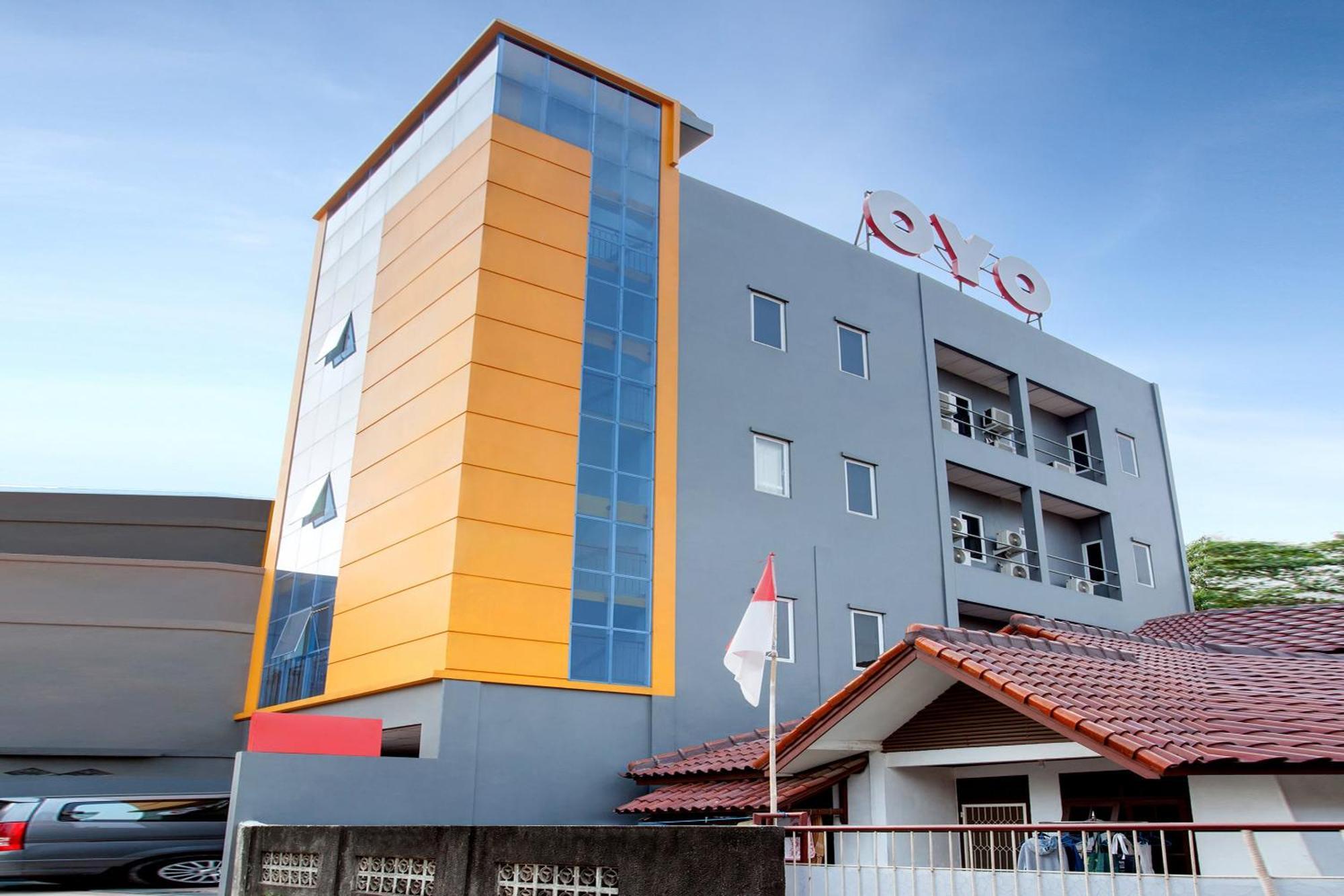 Oyo-106萨瓦奇住宿酒店-近卡尔提尼医院 雅加达 外观 照片
